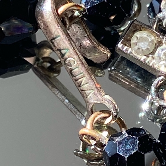 Vintage Laguna Adjustable double row Aurora Borealis crystal with Black Bead - Picture 4 of 5